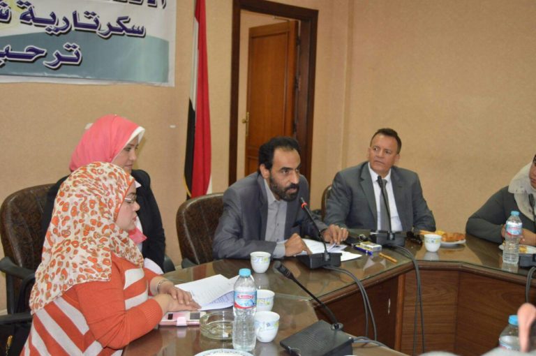 لجنة شباب العمال تفتح ملف “الهجرة” بين الشرعية والغير شرعية