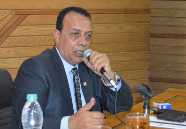 الخدمات الادارية تعلن تضامنها مع نقابة البناء والاخشاب وعمال القومية للاسمنت