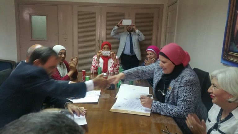 بروتوكول تعاون بين سكرتارية المرأة وطبيب باطنة للكشف الدوري.. ودورة إسعافات أولية للعاملين بالاتحاد
