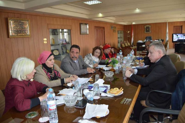 عطوة وزايد يرحبان بوفد بيلا روسيا ويأملان تدعيم المرأة العاملة قريبا