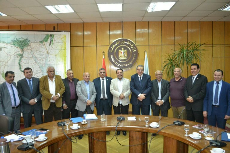 “سعفان” يرد علي جميع الاستفسارات ويؤكد: من يرغب في تمثيل العمال عليه استيفاء جميع الأوراق