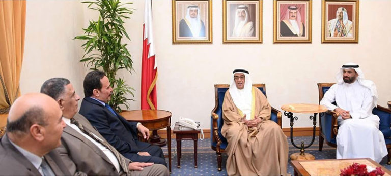 سمو الشيخ محمد بن مبارك آل خليفة نائب رئيس الوزراء يستقبل رئيس الاتحاد العام لنقابات عمال مصر