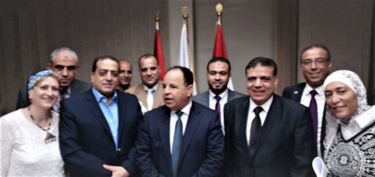وزير المالية يلتقى مجلس النقابة العامة للمالية ويؤكد الحكومة سعيدة بجهودكم فى تحصيل الايرادات السيادية للدولة