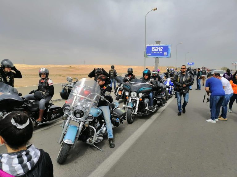 مسيرة رياضية ضخمة لأكثر من 1000 دراجة نارية علي طريق السخنة برعاية وزارة الرياضة