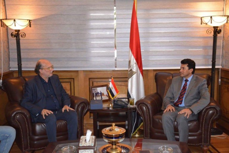 وزير الشباب والرياضة يستقبل رئيس الاتحاد الدولي للصحافة الرياضية