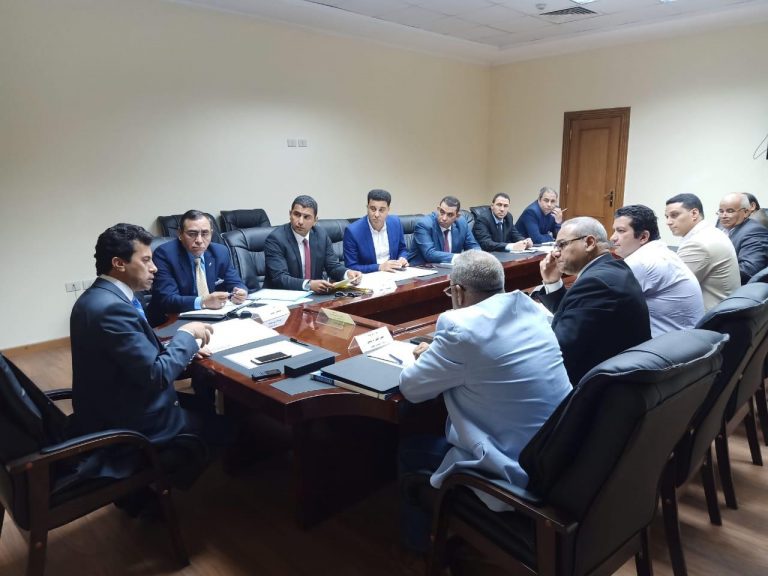 وزير الرياضة يترأس إجتماع هيئة استاد القاهرة