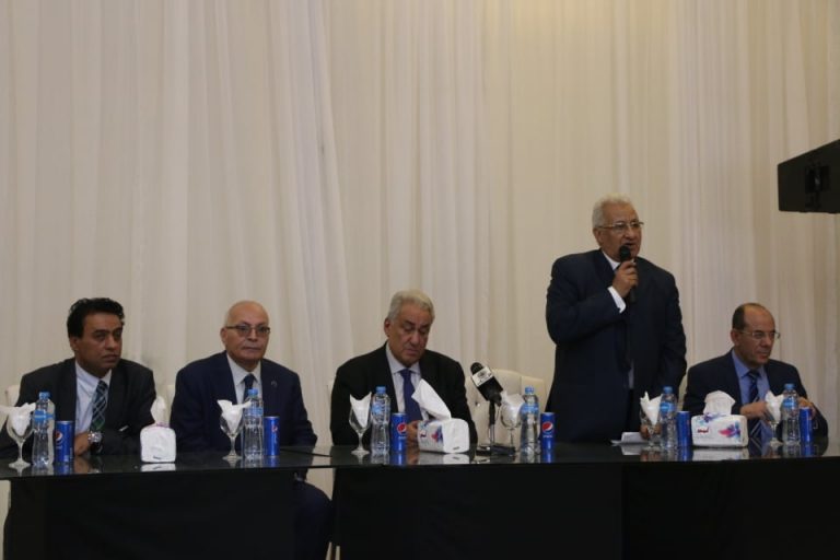 “عاشور” يوجه رسائل لشباب المحامين