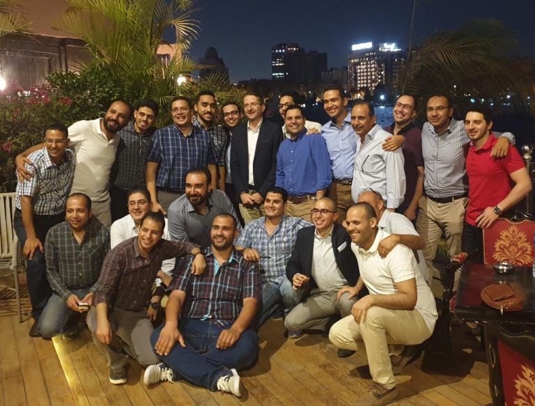 برافو .. شارل الفرنسى يقرر: صرف علاوة استثنائية وحافزا لـ 560 عاملا بالسادات