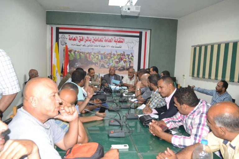 صرف علاوة 10% لعمال الكهرباء والمياه من اول يوليو الجارى