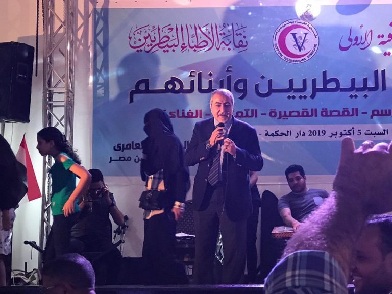 نقيب البيطريين: المهنة مليئة بالمواهب.. وصاحب فكرة “بوجي وطمطم” بيطري