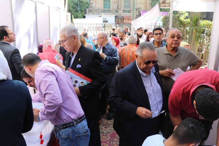 بدء التصويت فى انتخابات التجديد النصفى للاطباء