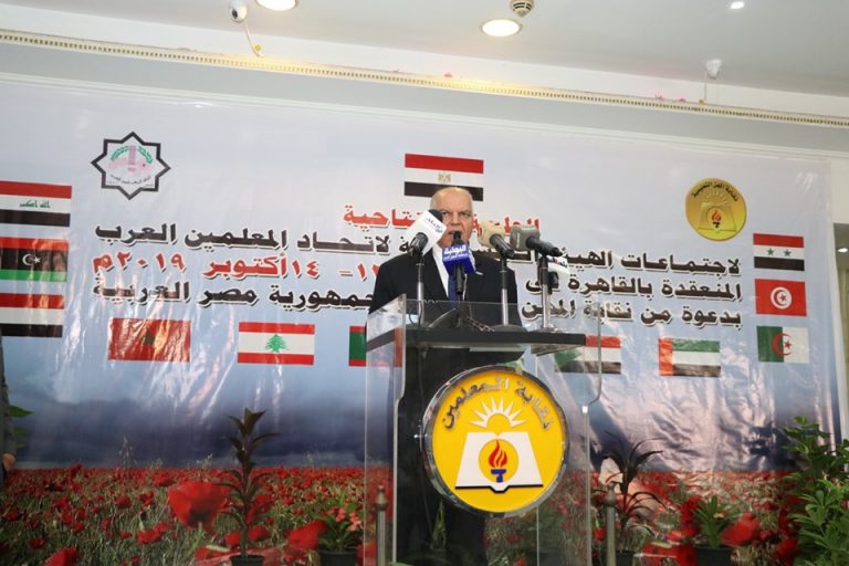 خلف الزناتي: مواجهة الأمية في الدول العربية من أهداف الحرب على الإرهاب