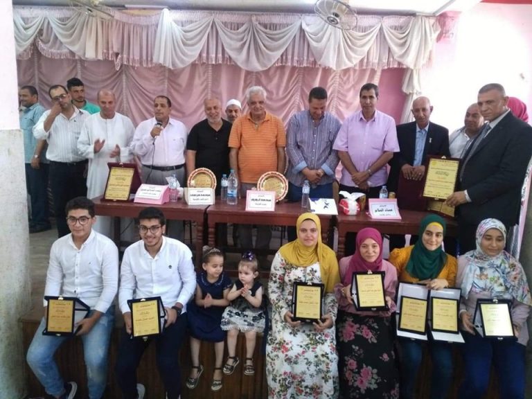 النقابة الفرعية للمعلمين بدسوق تكرم أوائل الجمهورية في الشهادات العامة والتعليم الفني