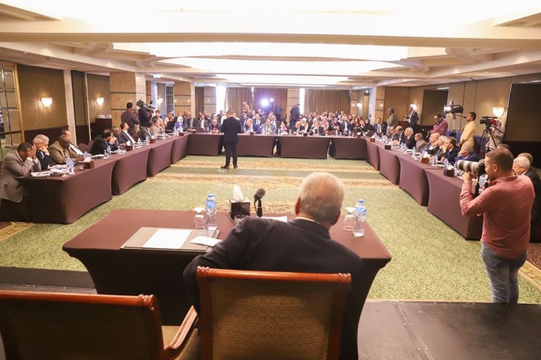 بالصور.. انعقاد استثنائي لـ “المحامين العرب” بعنوان “لا للعدوان التركي على الأراضي السورية”