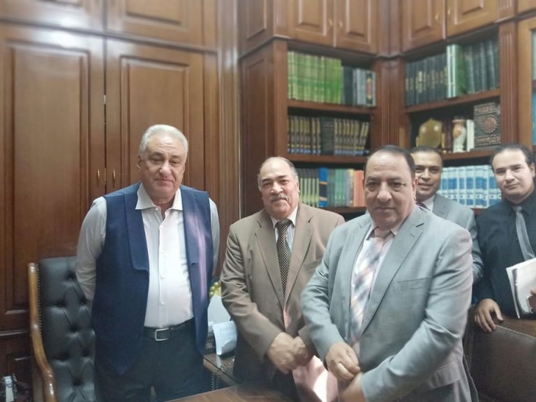 نقيب المحامين يهنء “منيب” بالافراج عنه وقبول المعارضة على الحكم الصادر ضده