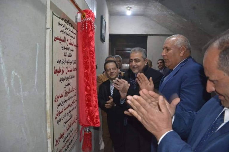 محافظ الوادى والعامرى يفتتحان النقابة الفرعية للأطباء البيطريين بالمحافظة وأرض لنادى البيطريين