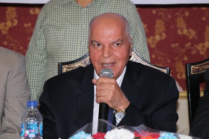 خلف الزناتى نقيب المعلمين