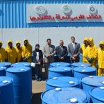 وزير التعليم العالى ورئيس الأكاديمية يتفقدان خط إنتاج المطهرات