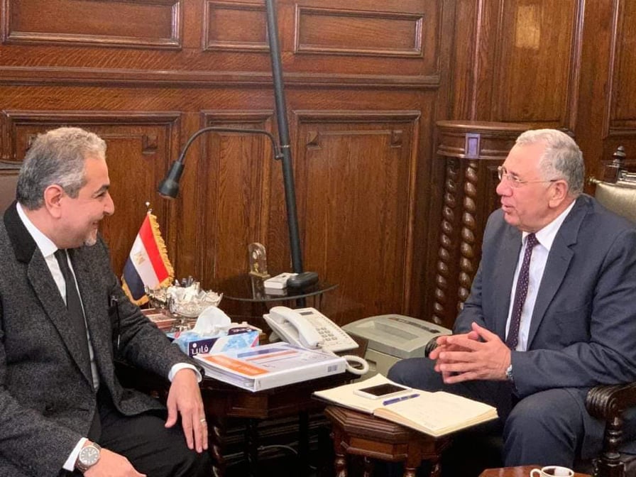 لقاء وزير الزراعة ورئيس نقابة الاطباء البيطريين