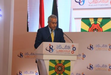 حسن شحاته وزير القوى العاملة