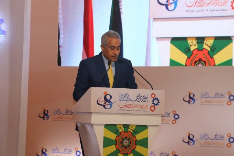 حسن شحاته وزير القوى العاملة