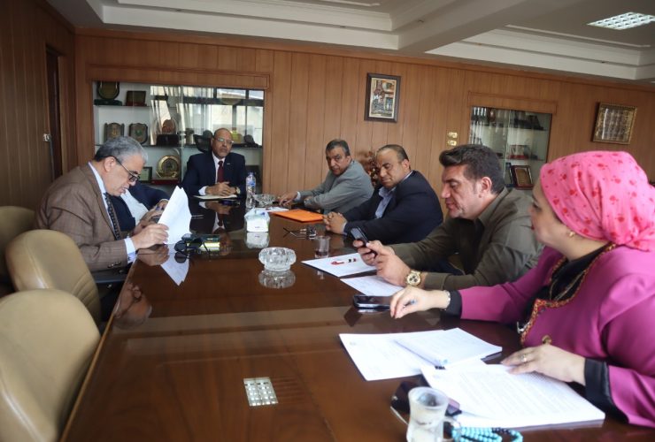 اجتماع اللجنة التشريعية باتحاد العمال