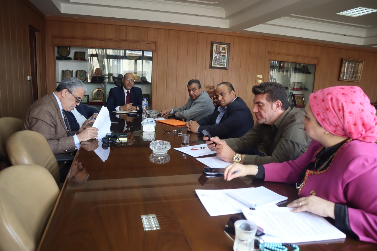 اجتماع اللجنة التشريعية باتحاد العمال