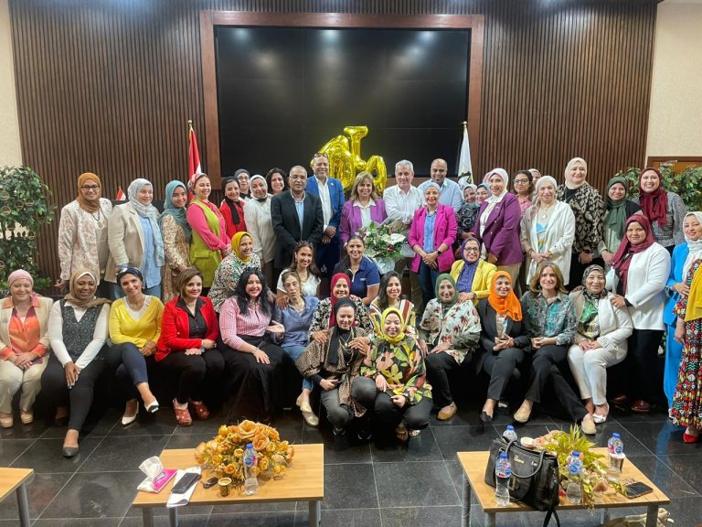 بحضور «جبران» أمانة المرأة بنقابة البترول تعقد اجتماعها الدورى