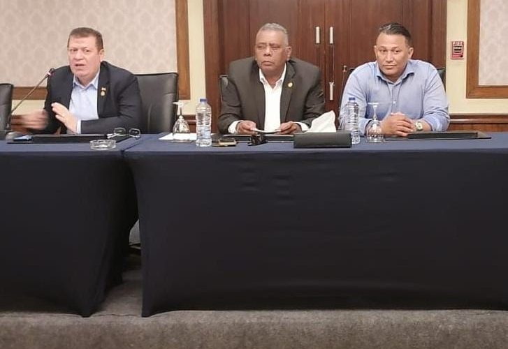 نقابة السياحة تقرر: إنشاء صندوق الرعاية العاملين بفندق سفير القاهرة