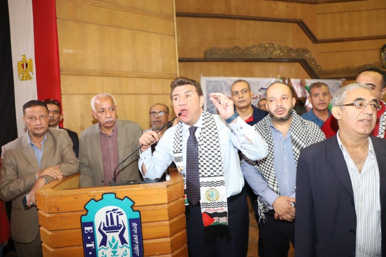 وقفة احتجاجية لعمال مصر تضامنا مع الشعب الفلسطينى