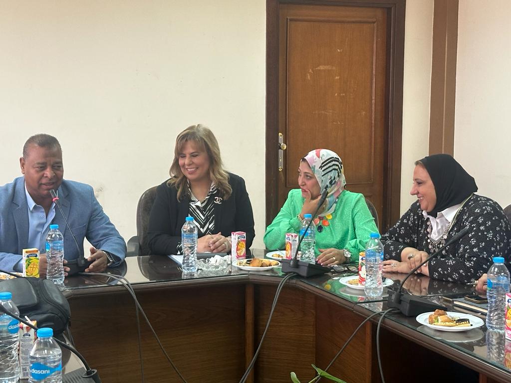 اول اجتماع لسكرتارية المرأة العاملة باتحاد العمال