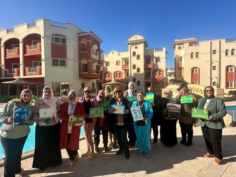 سكرتارية المراة والطفل باتحاد عمال مصر تقوم بعقد ورشه عمل لتنميه مهارات المرأه العاملة