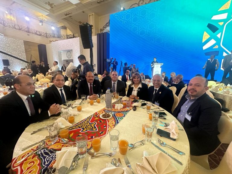 عمال مصر يشيد بكلمة الرئيس عبد الفتاح السيسي خلال حفل إفطار الأسرة المصرية.. تحمل العديد من الرسائل المطمئنة للشعب المصرى