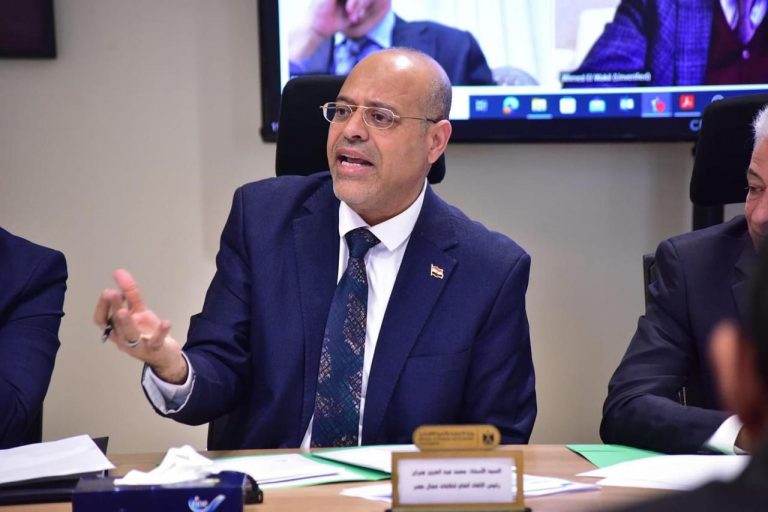 اتحاد عمال مصر يحث أصحاب الأعمال على تطبيق الزيادة الجديدة للأجور، والتي تبلغ 6000 جنيه، بدءًا من مايو المقبل للعاملين بالقطاع الخاص