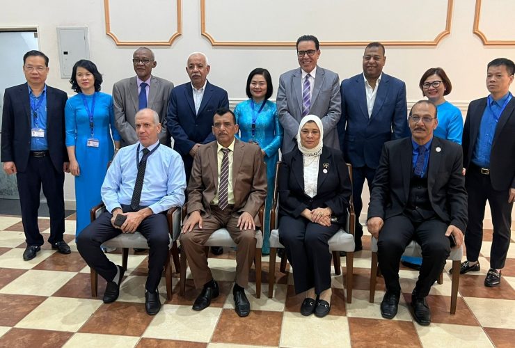 مباحثات تعاونية بين الاتحاد العام لنقابات عمال مصر والاتحاد الوطنى للنسيج بفيتنام