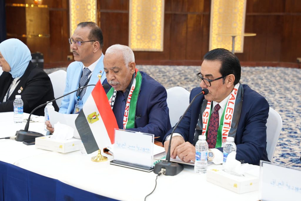 عبد المنعم الجمل رئيس اتحاد عمال مصر