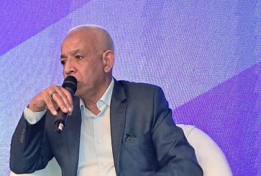 عبد المنعم الجمل رئيس اتحاد العمال