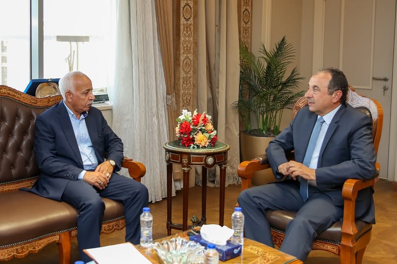 لقاء رئيس اتحاد العمال ووزير قطاع الاعمال العام