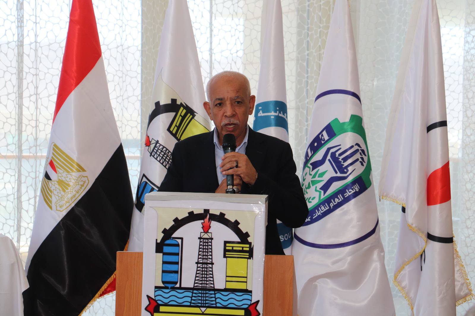 عبد المنعم الجمل رئيس الاتحاد العام لنقابات عمال مصر